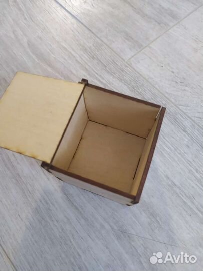 Шкатулка с логотипом I.M.P