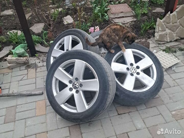 R17 Continental ContiPremiumContact 2 215/55, PCD 5x112 DIA 57.1