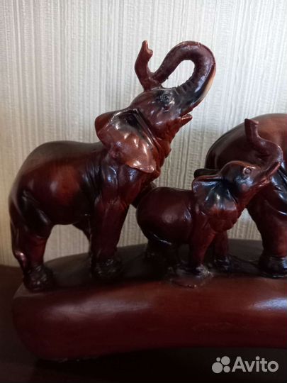 Статуэтка слоники