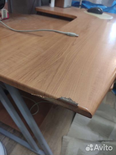 Компьютерный стол