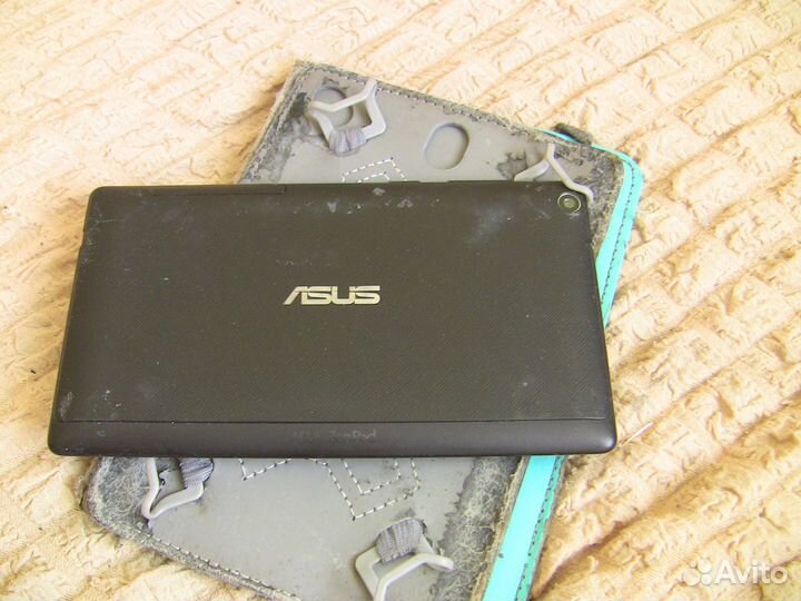 Планшет Asus P001