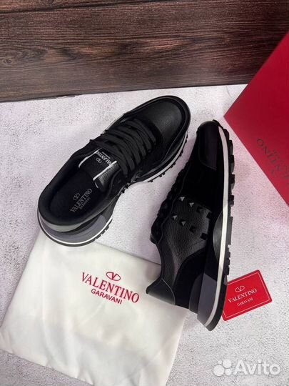 Кроссовки Valentino