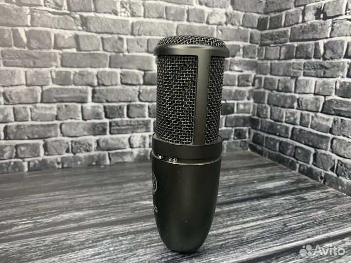 Студийный микрофон akg p120