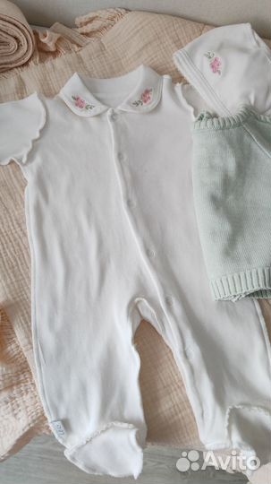 Комплект на выписку для девочки