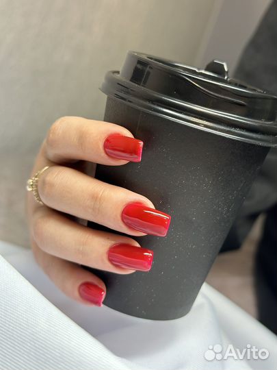 Маникюр и педикюр