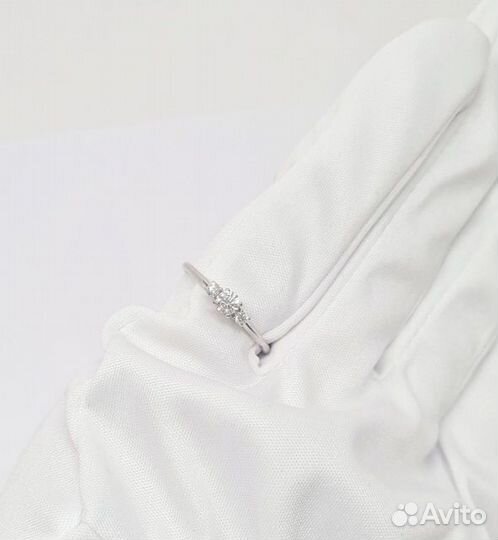 Золотое кольцо с камнем 16,5р