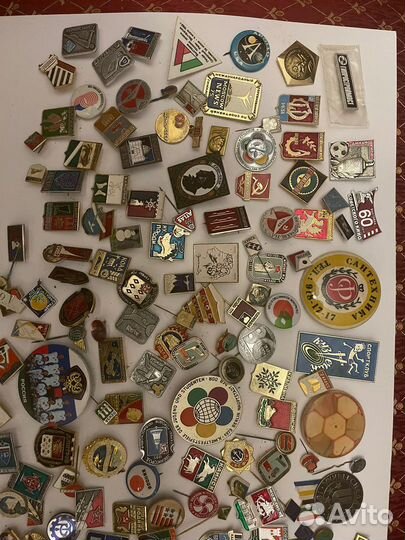 Значки лотом
