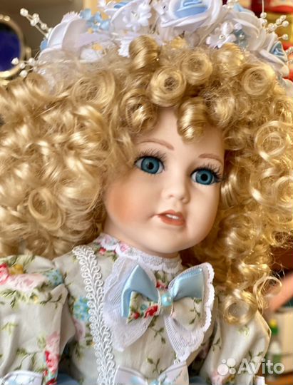 Фарфоровая куколка Leonardo Collection