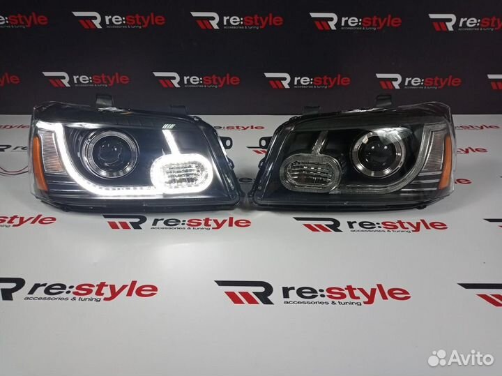 Фары Toyota Kluger XU20/Highlander XU20 S2208