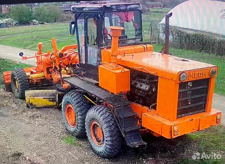 Автогредер