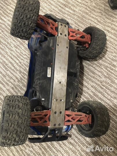 Машина на радиоуправлении 1 10