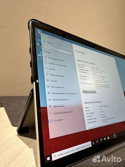 Microsoft surface pro X SQ2, 16gb ram, 512gb SSD