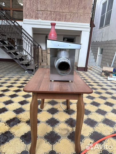 Мясорубка электрическая промышленная