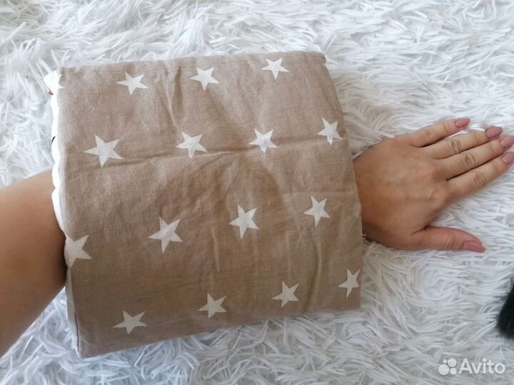 Подушка для кормления и укачивания на руку