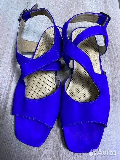 Босоножки женские замшевые