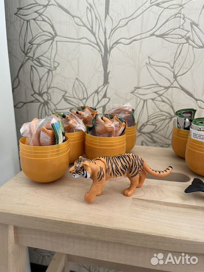 Kinder maxi natoonsкиндер новые игрушки