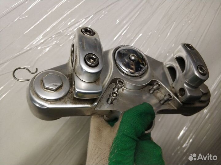 Bmw r1200c траверса верхняя