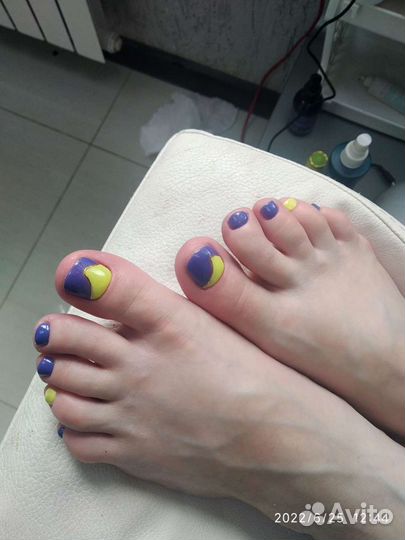 Маникюр педикюр