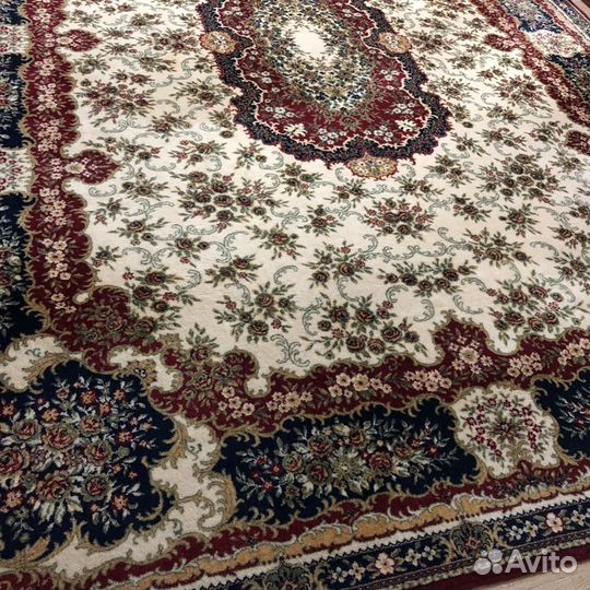 Ковер шерстяной