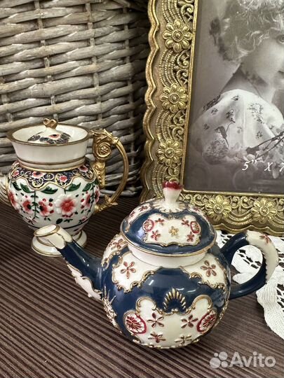 Миниатюрные.коллекционные чайнички