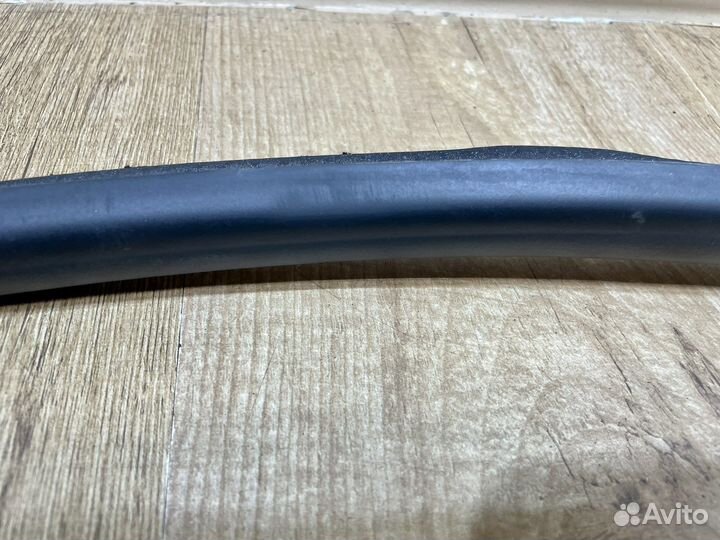 Уплотнитель дверного проема Opel Insignia 08-13г