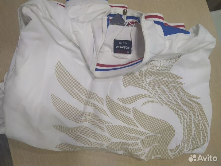 Новый спортивный костюм forward