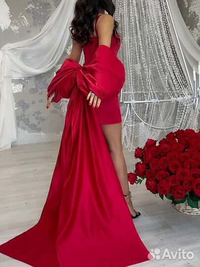 Вечернее платье