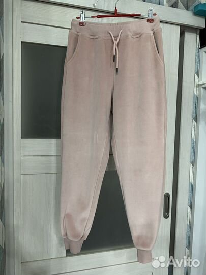 Спортивный костюм новый велюровый