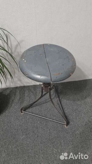 Стул для пианино винтовой