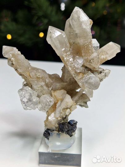 Кварц, флюорит. Видео