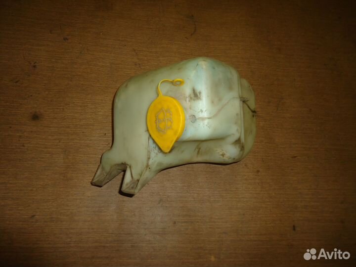 Бачок омывателя EW5T Subaru Impreza GF2 (92-00)