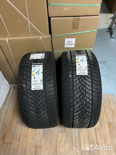 Goodyear UltraGrip 275/35 R21 и 305/30 R21 104V
