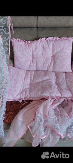 Комплект в детскую кроватку с бортиками