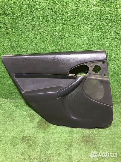 Обшивка задней левой двери Ford Focus 1 хэтчбек