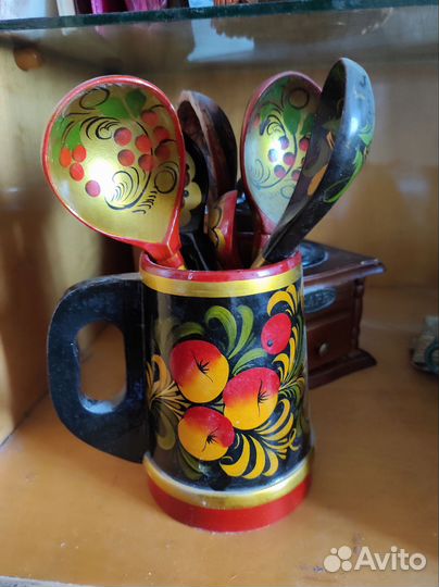 Чеканка, статуэтки, лапти, хохлома, матрешки СССР