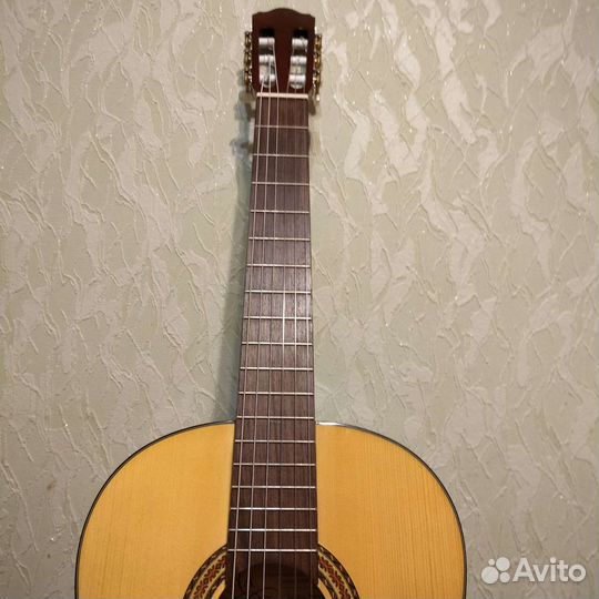 Классическая гитара 4/4