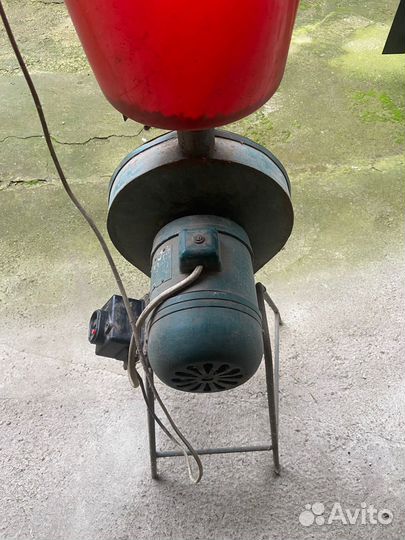 Крупорушка зернодробилка