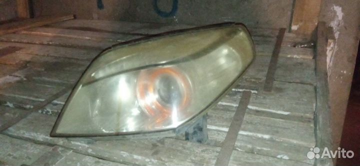 Фары на Geely MK Cross