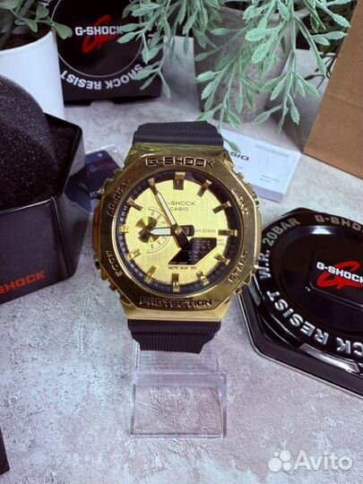 Часы Casio G-Shock GM-2100