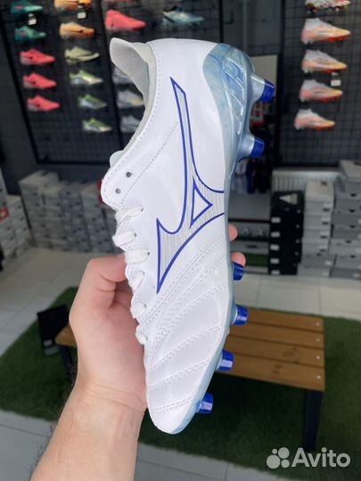 Футбольные бутсы mizuno