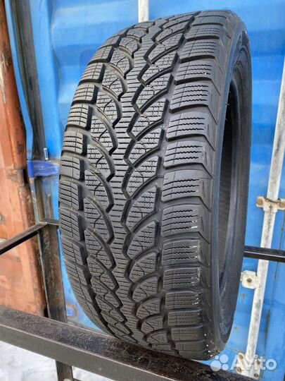 Bridgestone Blizzak LM-32 205/55 R16