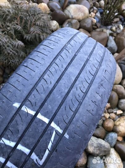 Nexen Classe Premiere 672 215/60 R17 96H