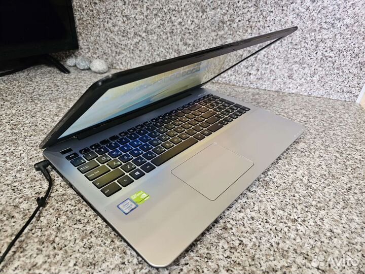 Игровой Asus/FullHD/Core i5-6200/SSD/8GB/GT940