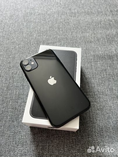 iPhone 11, 64 ГБ