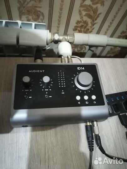 Микрофон, звуковая карта, студия