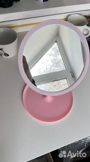 Зеркало с подсветкой настольное