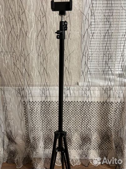 Штатив под телефон