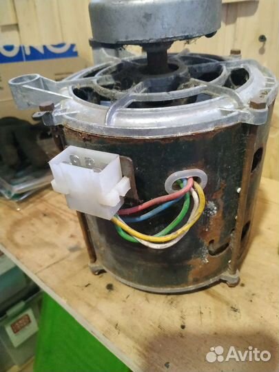 Двигататель стиральной машины