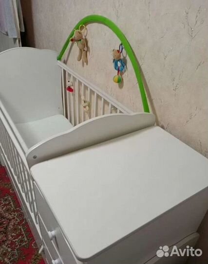 Детская кроватка