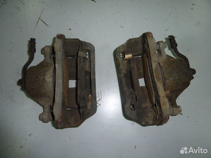 Суппорт передний правый Киа Soul 1